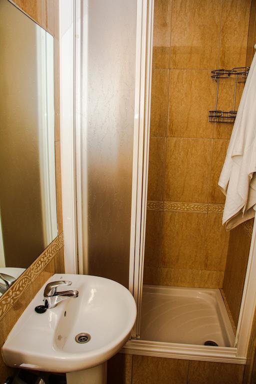 Pension Numancia Madrid Room photo